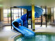 水公園のためのサイクロンのプール水スライドの一つのガラス繊維の青い色
