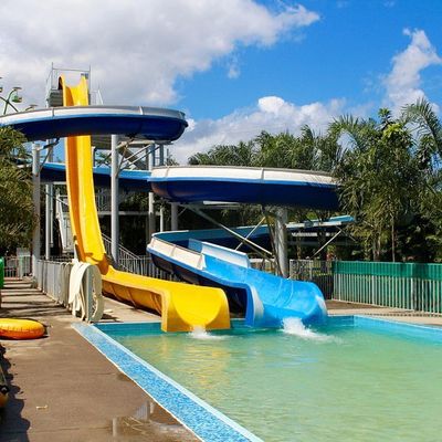 良い価格 High Speed Racing Fiberglass Water Park Slide with 6-8mm Thickness and Over 10 Years Service Life オンライン