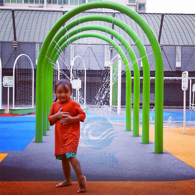 子供のための3.0mの高さ水アーチの熱い浸された電流を通された鋼鉄は公園に吹きかける