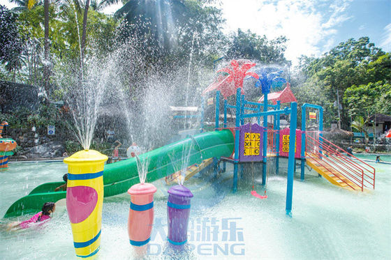 冒険公園雨しぶきのパッドはガラス繊維のコラムの噴水のスプレー セットをもてあそぶ