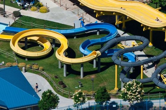 良い価格 ウォータースポーツ 娯楽 大人のための公園設備 屋外プライベートプール スライド 子供のためのスライド オンライン