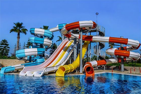 OEM 子供 水遊び場 設備 チューブ ガラス繊維 スライド 販売