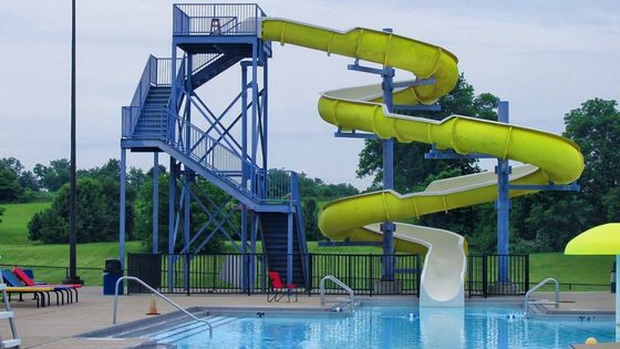 遊園地 子供 の ゲーム 設備 小さな 遊び場 水上 スライド