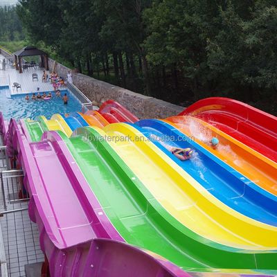 良い価格 Commercial Large Rainbow Water Park Slide with 6-10mm Thickness Fiberglass and Service Life Over 10 Years オンライン