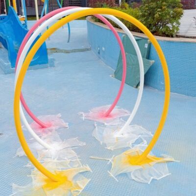 インタラクティブなガラス繊維水噴霧アーチトンネル 子供のための水遊び場 スプラッシュパッドとアクアプレイ